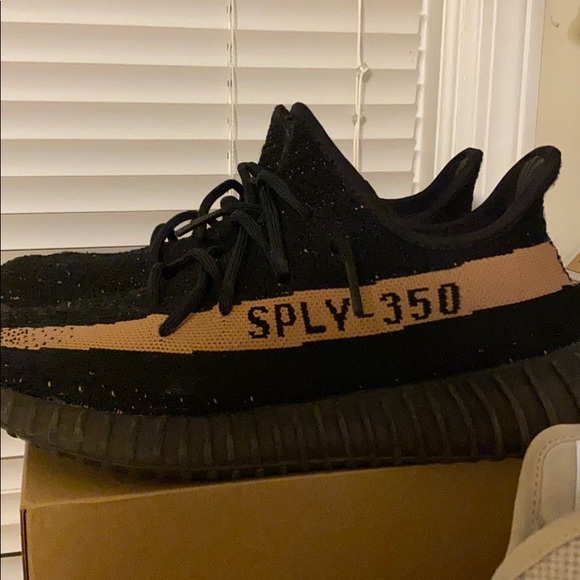 Yeezy 350 VZ Copper - Picture 1 of 5